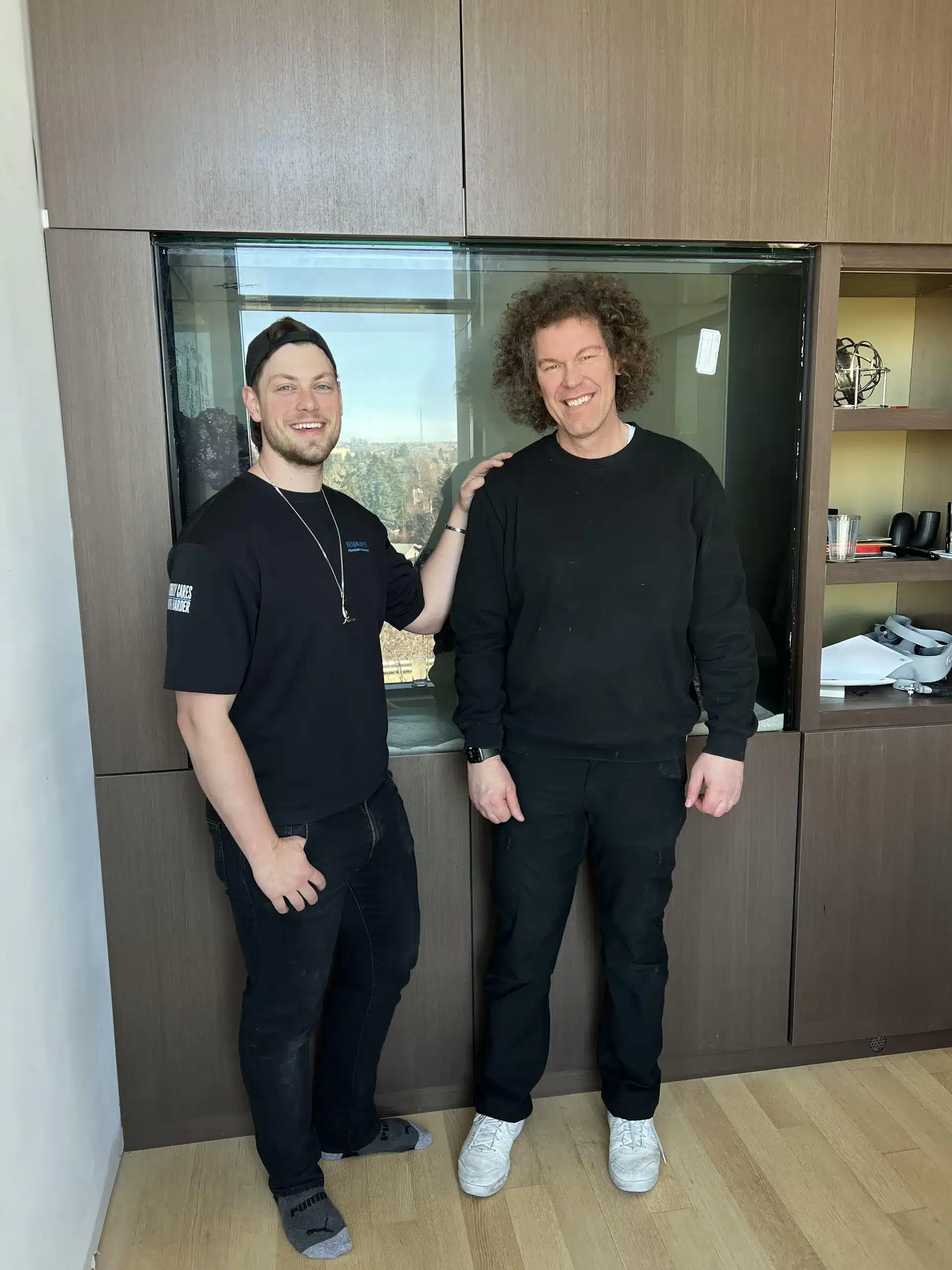 custom saltwater aquarium builder